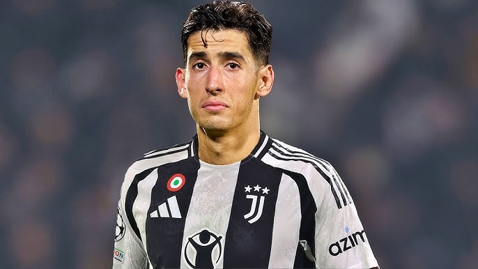 Aguerd in Juventes Shirt