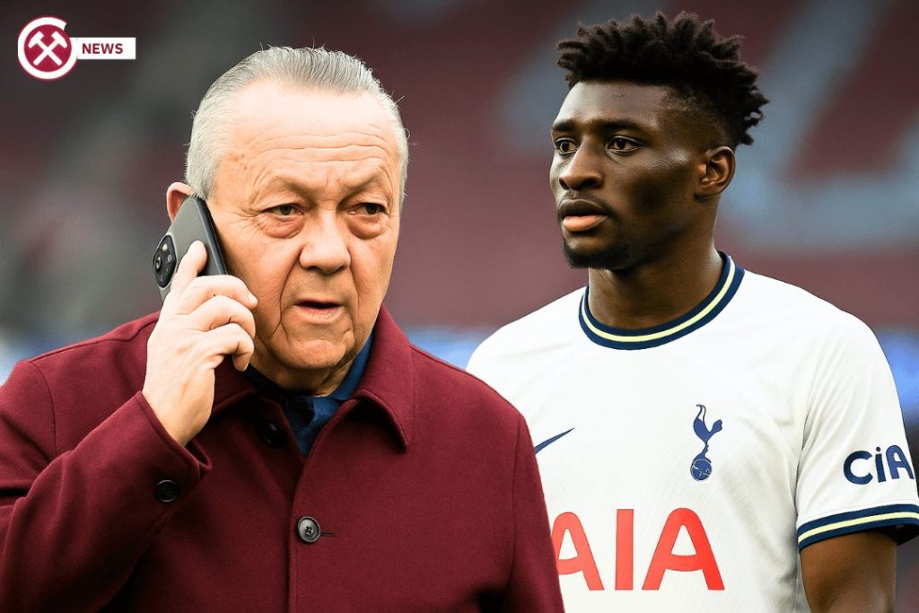 David Sullivan and Kudus in Tottenham shirt